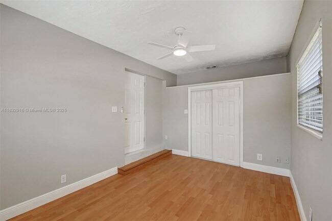 Building Photo - 320 NW 51st Ct