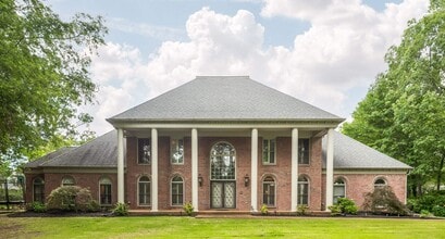 Building Photo - 415 S Yates Rd