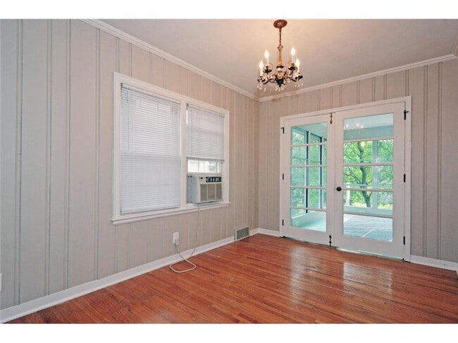 Building Photo - 155 Benton Ave