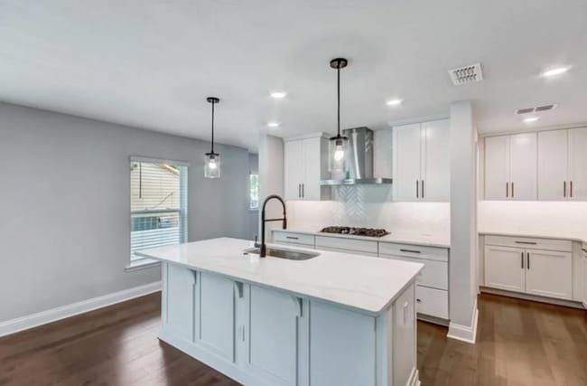 Building Photo - 1745 Hourglass Dr