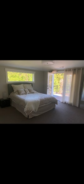 Building Photo - 934 Ash St