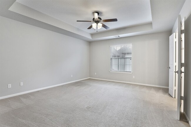 Building Photo - 1422 W 24th St