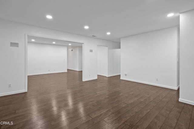 Building Photo - 1047 Village Square