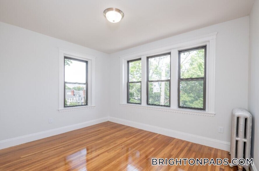 Building Photo - 12 Elko St