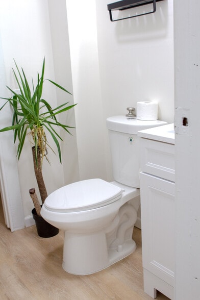 Building Photo - 176 Montgomery St