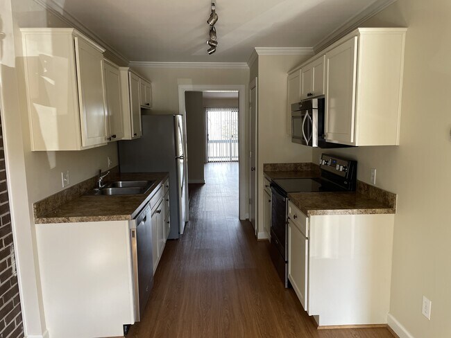 Building Photo - 151 Harvest Dr