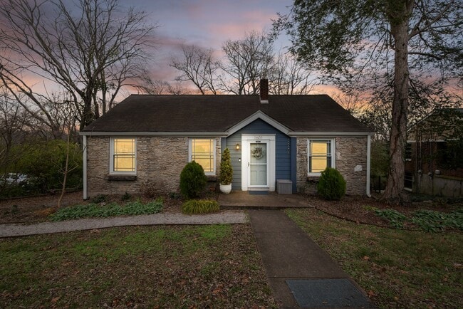 Primary Photo - 1601 Golf St