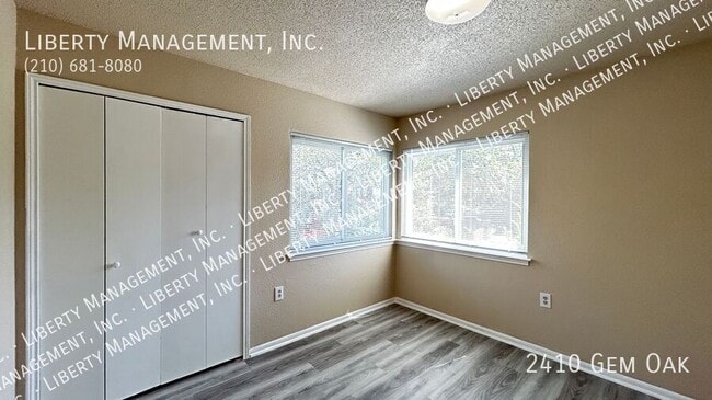 Building Photo - 2410 Gem Oak