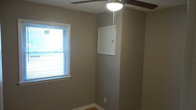 Building Photo - COMING SOON! Renovated 3 Bedroom, 2 bath R...