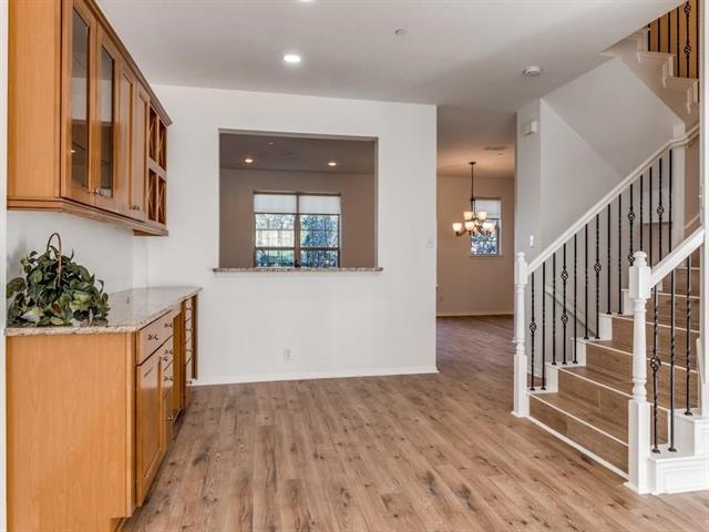 Building Photo - 3942 Sugar Tree Way