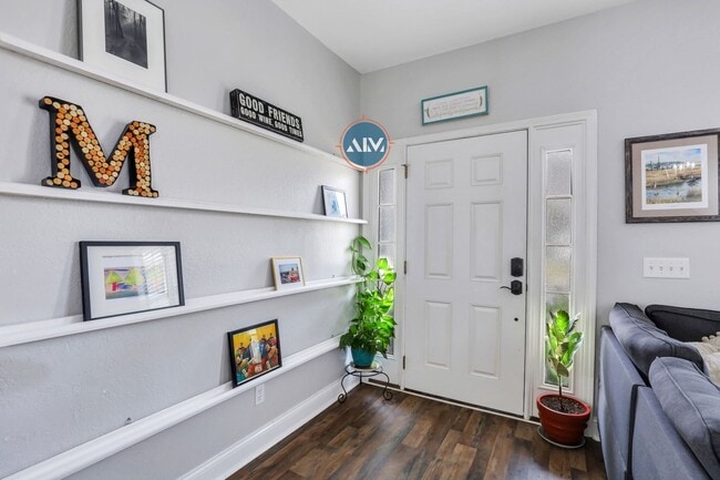 Building Photo - Stunning 3-Bedroom Home in University Park – Move-In Ready!