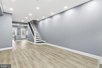 Building Photo - 1651 Darley Ave