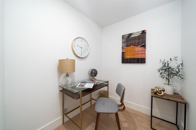 Building Photo - 10 Brinkerhoff St