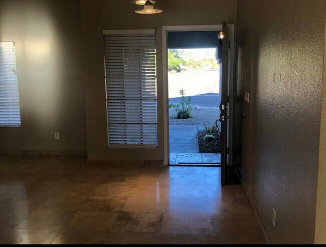 Building Photo - 9196 N 103rd Pl