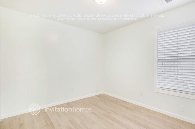 Building Photo - 2132 Panstone Dr SW