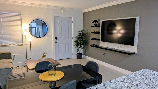 Building Photo - 3855 SW 79th Ave