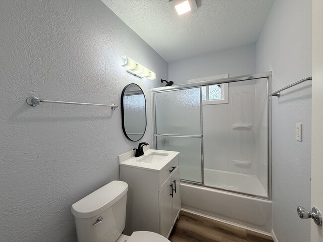 Building Photo - 8206 Vetters Dr