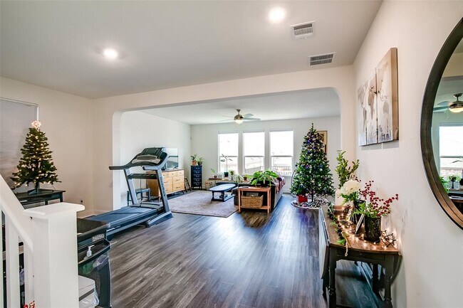 Building Photo - 7616 Groundhog Wy