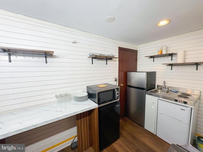 Building Photo - 9300 Colesville Rd