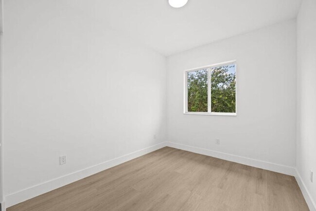 Building Photo - 1355 NW 42nd St