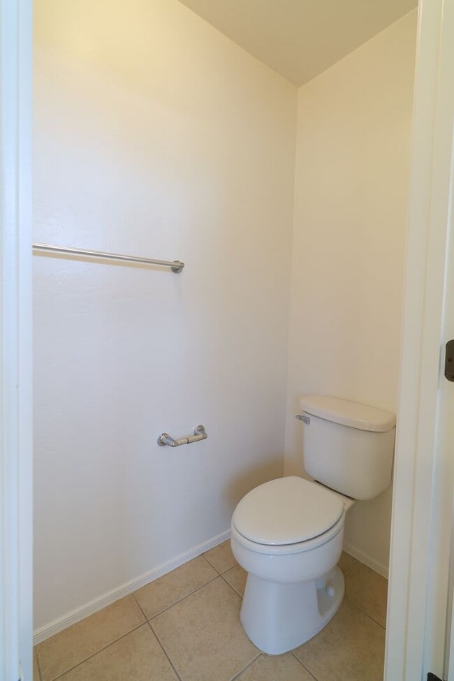 Building Photo - Great Location! 3Bed 2Bath House