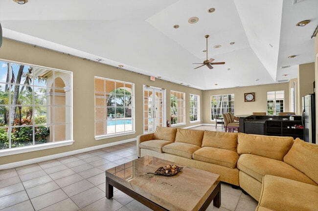 Building Photo - 1733 Village Blvd