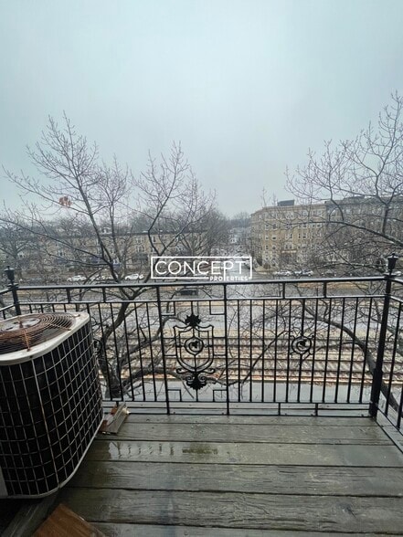 Building Photo - 1131 Commonwealth Ave