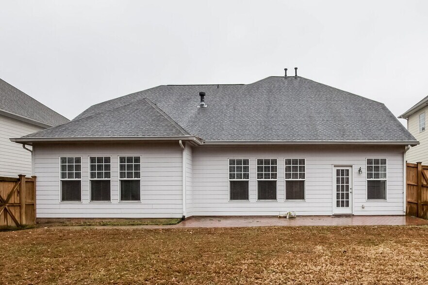 Building Photo - 8907 Arbor Creek Dr