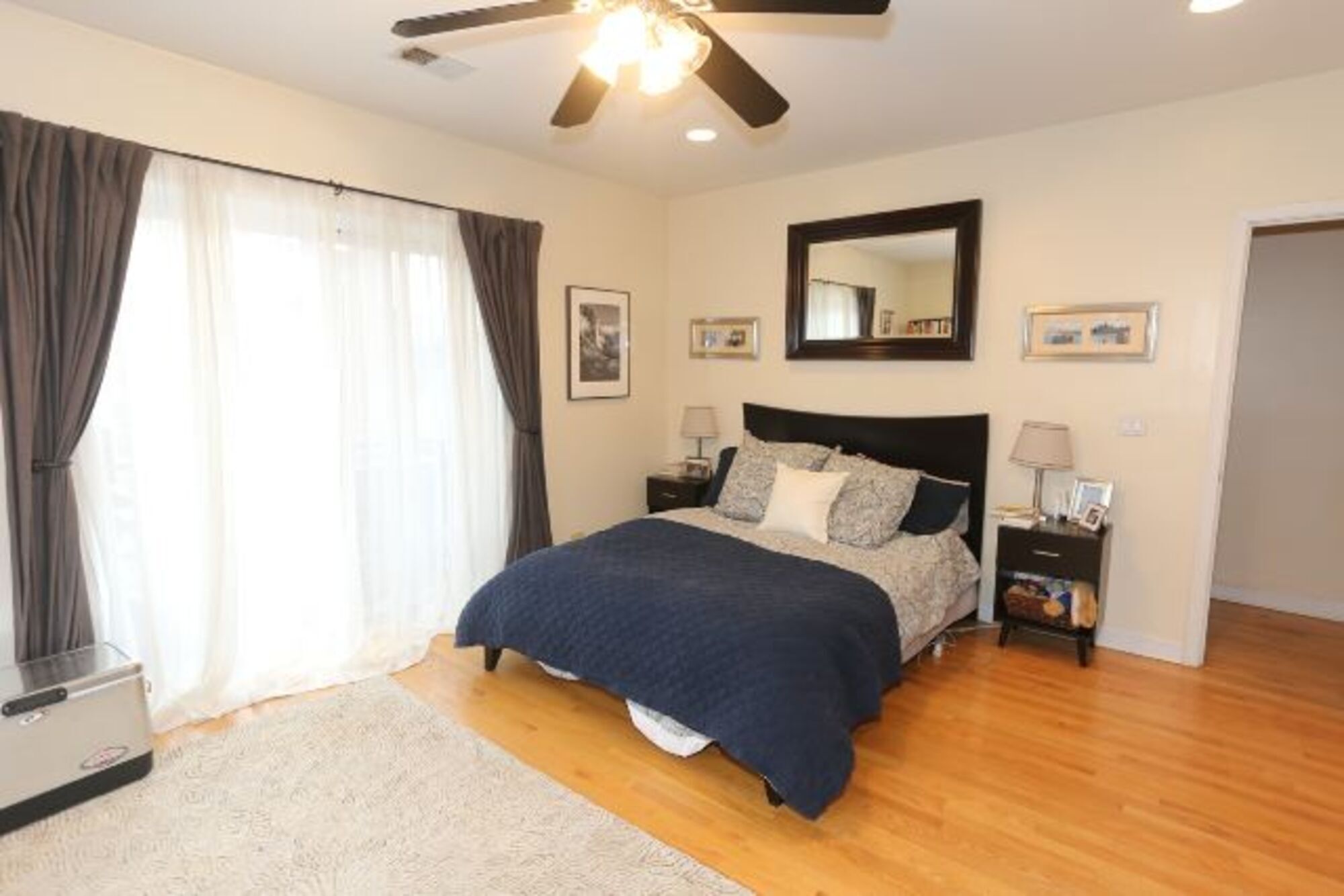 Building Photo - 3655 N Southport Ave