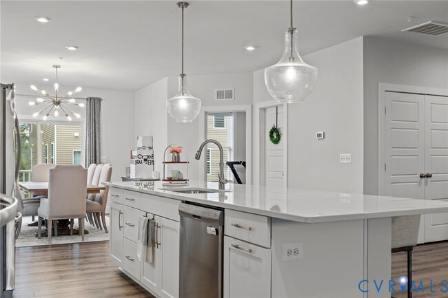 Building Photo - 2628 Lassen Pl