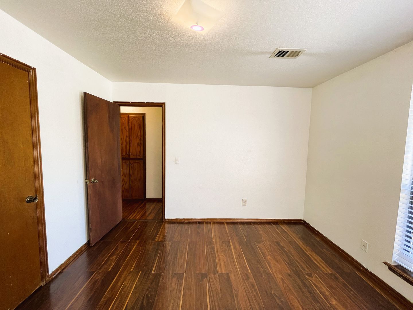 Building Photo - 5804 Republic Dr