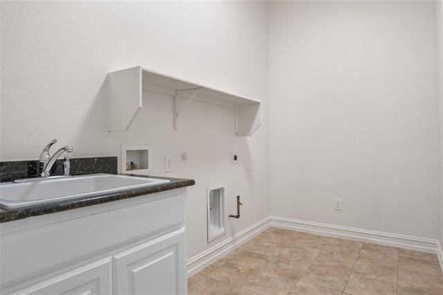 Building Photo - 2820 Annandale Dr