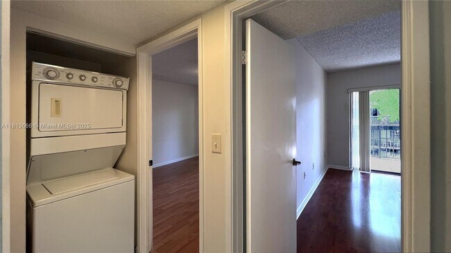 Building Photo - 13255 SW 88th Ln