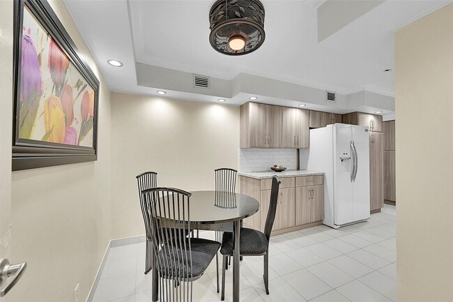 Building Photo - 111 N Pompano Beach Blvd