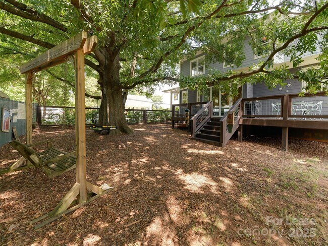 Building Photo - 3024 Yadkin Ave