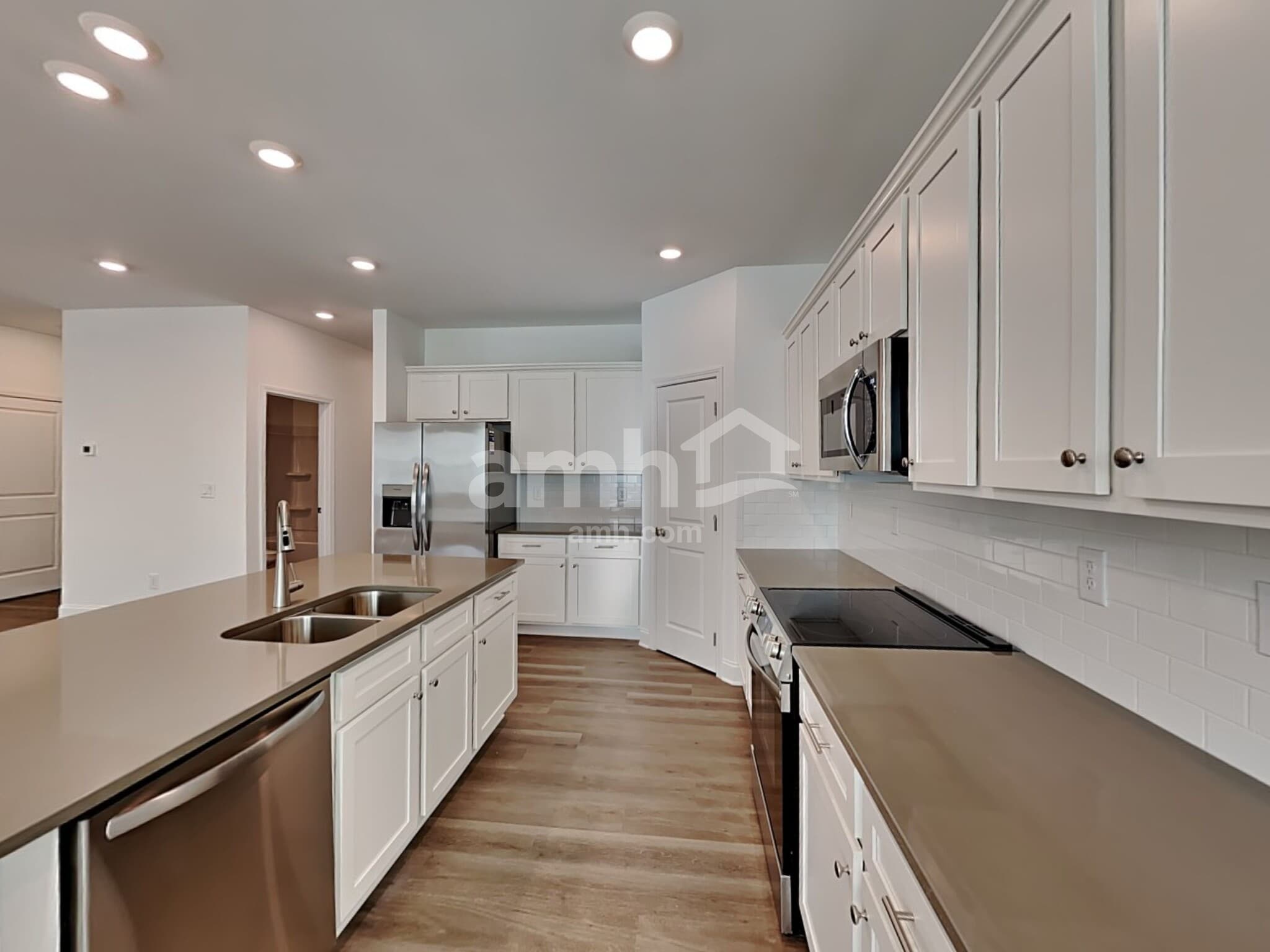 Building Photo - 1039 Highland Walk