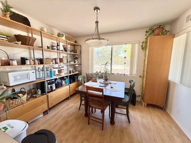 Building Photo - Bright and Spacious Laguna Village Condo!