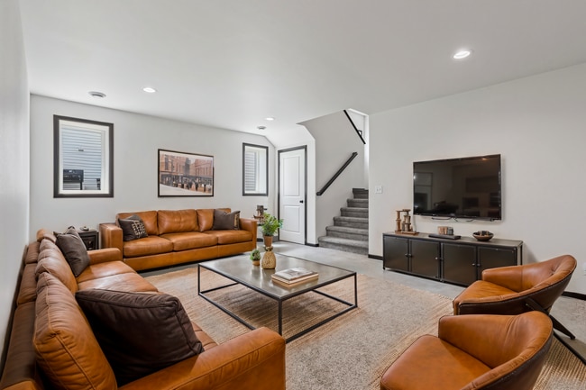 Building Photo - 4-bedroom, 3-bathroom Horace Single-Family Home w/ 3 Stall Garage