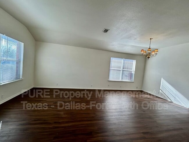 Building Photo - 1717 Wind Dancer Trail