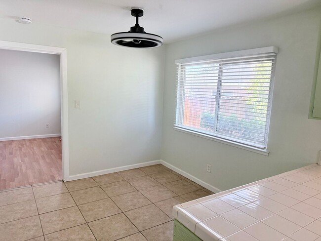 Building Photo - 5803 Woodleigh Dr