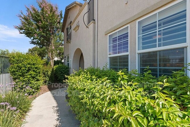 Building Photo - 36282 Fabrizio Ln