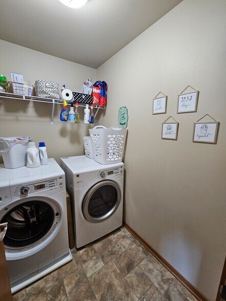 Laundry 2nd floor - 4868 Innovation Dr