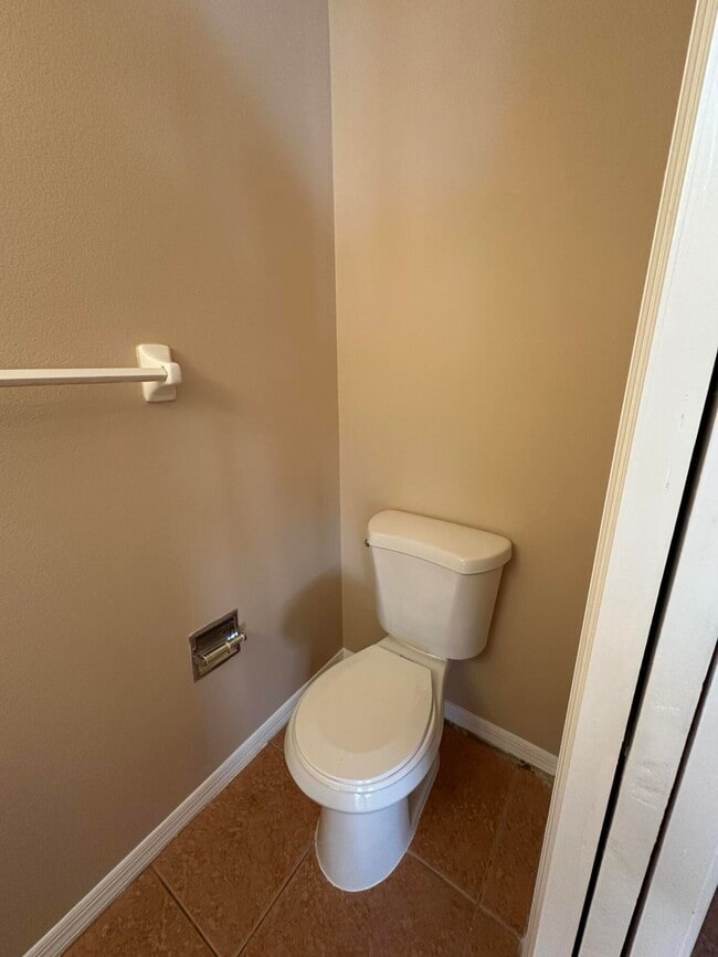 Building Photo - 954 Louisiana Ave