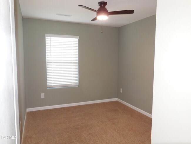 Building Photo - 70 Moon Rock Ct