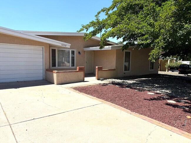 Building Photo - Charming 3 bedroom in NE Albuquerque. Osuna/San Pedro area near San Mateo. Refrigerated Air! 2 Ca...
