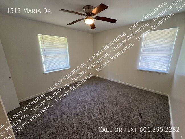 Building Photo - 1513 Maria Dr