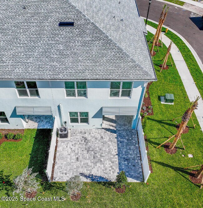 Building Photo - 1380 Windchime Ln