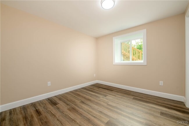 Building Photo - 141 Engles Rd