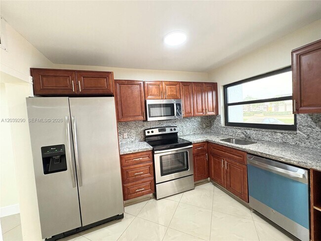 Building Photo - 1606 NW 90th Way