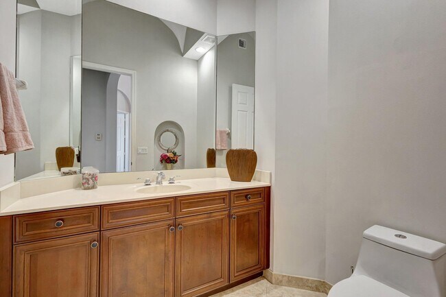 Building Photo - 9315 Via Classico W